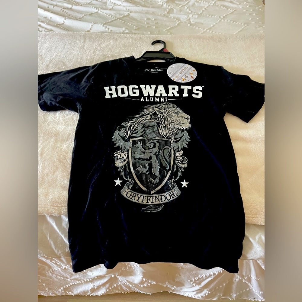 Brand new black Hogwarts shirt(medium)